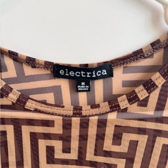 Mesh top - Picture 2 of 2